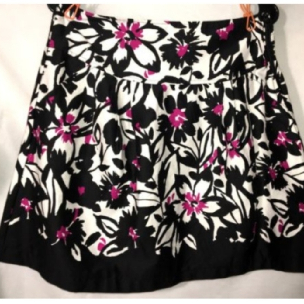MAURICES XXL Fushia Black White Floral Cotton Spandex Skirt with Pockets